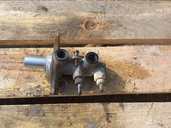 Главный тормозной цилиндр kia rio 4