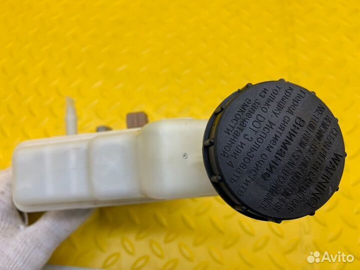 Главный тормозной цилиндр с бачком Hyundai Solaris