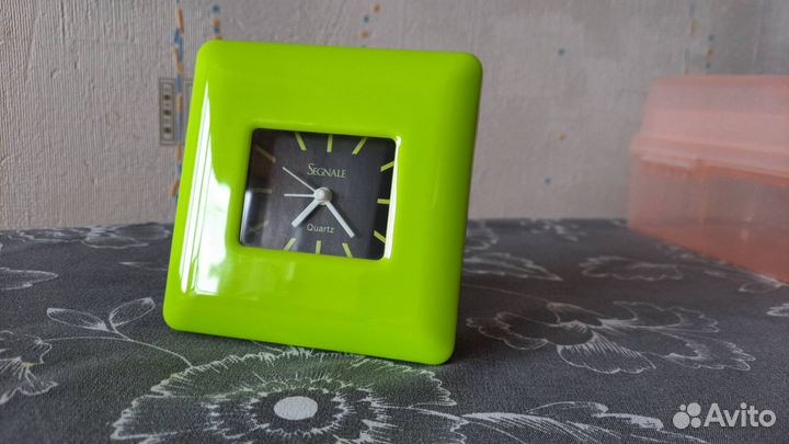 Часы будильник