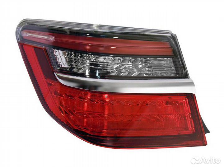 Фонарь задний левый наружний Toyota Camry 55