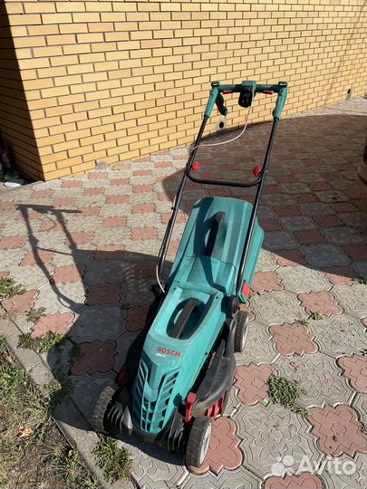 Газонокосилка электрическая