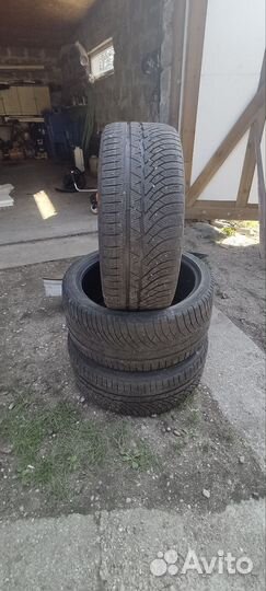 Nokian Tyres All Weather+ 255/35 R19