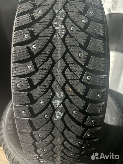 Pirelli Formula Ice 215/65 R16