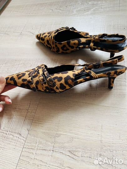 Босоножки женские