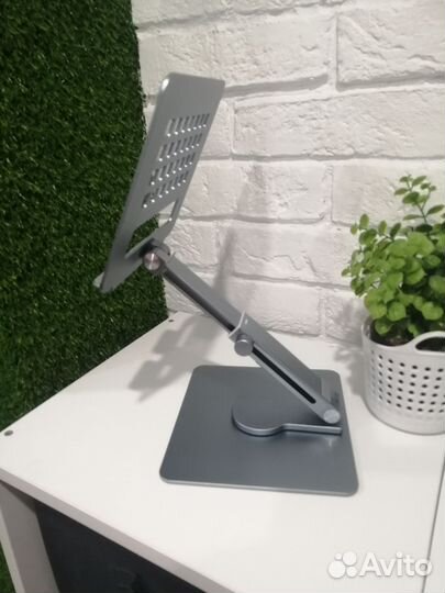 Новые. Подставка для планшета алюминиевая