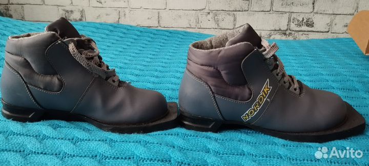 Лыжные ботинки детские 34 размер