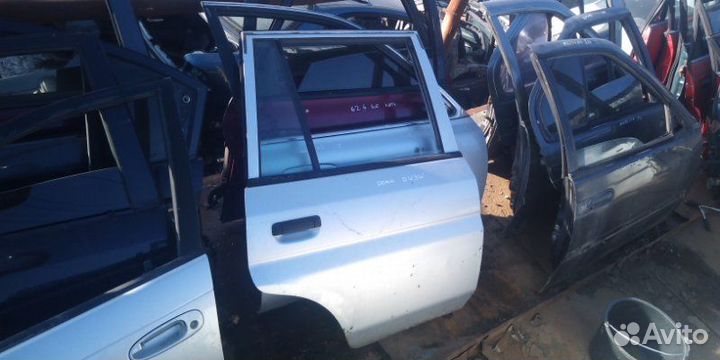 Дверь Mazda Demio DW3W