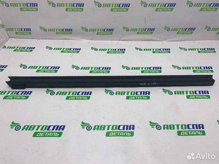 Уплотнитель двери стекла передний левый Mazda 3Bp