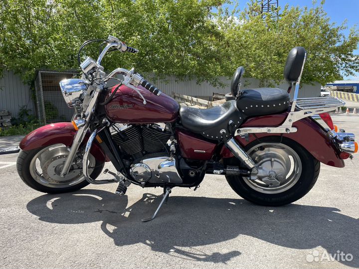 Honda VT1100C sabre (shadow)
