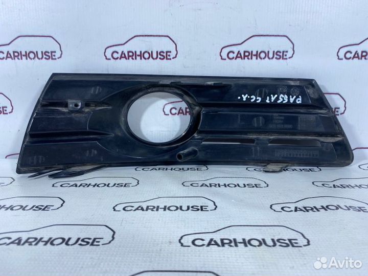 Решётка в бампер передняя левая Volkswagen Passat