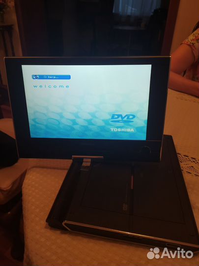 Портативный DVD плеер Toshiba SD-P101SKR