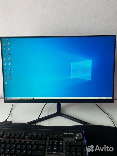 Игровой пк с монитором клавой и мышкой