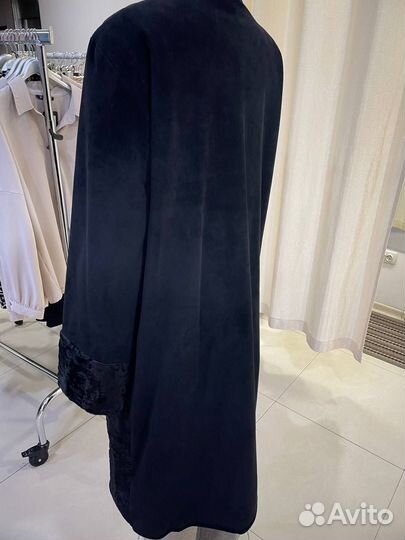 Пальто из каракульчи
