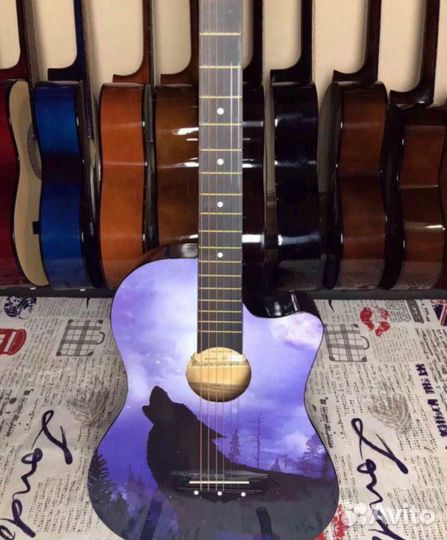 Акустическая гитара белучи белая