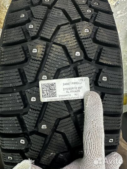 Pirelli Winter Ice Zero 215/55 R18