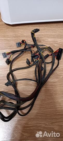 Блок питания Thermaltake SMART RGB 700W