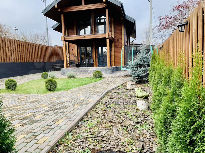 Дом 94 м² на участке 4 сот.