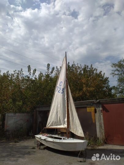 Швертбот Кадет
