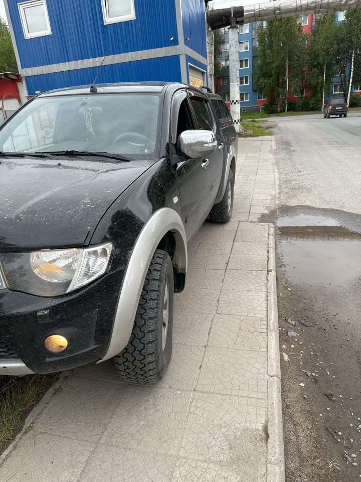 Mitsubishi L200: фото владельца