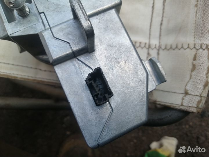 Замок рулевой колонки Jaguar Land Rover