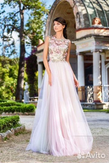 Платье на свадьбу или выпускной
