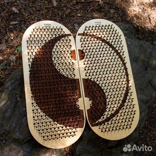 Гвоздестояние на досках Садху