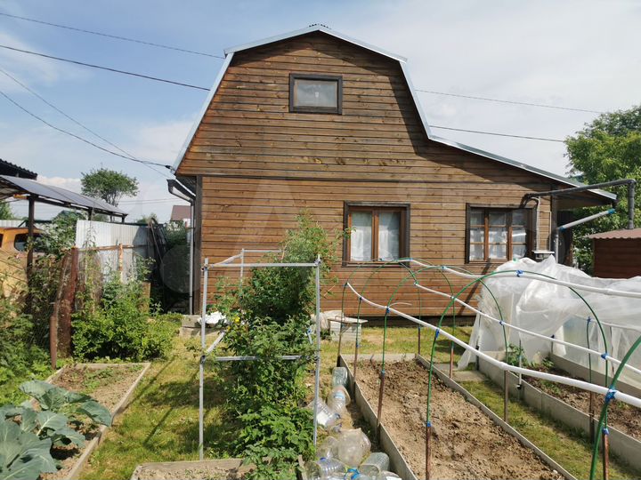 Дом 42 м² на участке 5 сот.