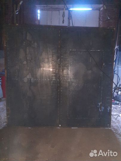 Ворота гаражные металлические