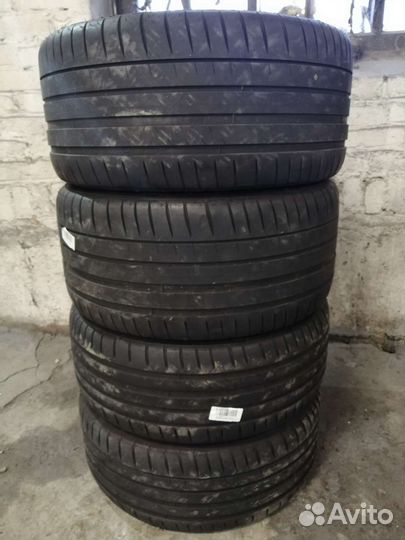 Michelin Pilot Sport 4 255/35 R18 и 225/40 R18