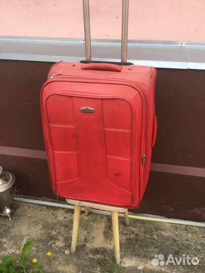 Чемодан на колесах