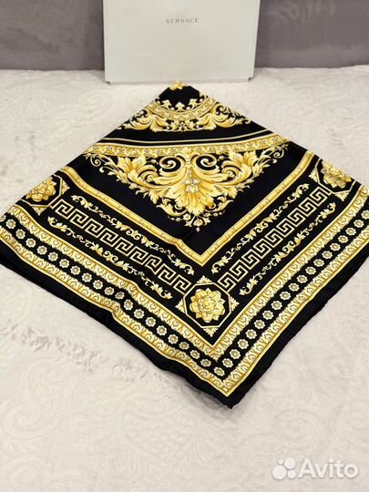 Шелковый платок versace atelier