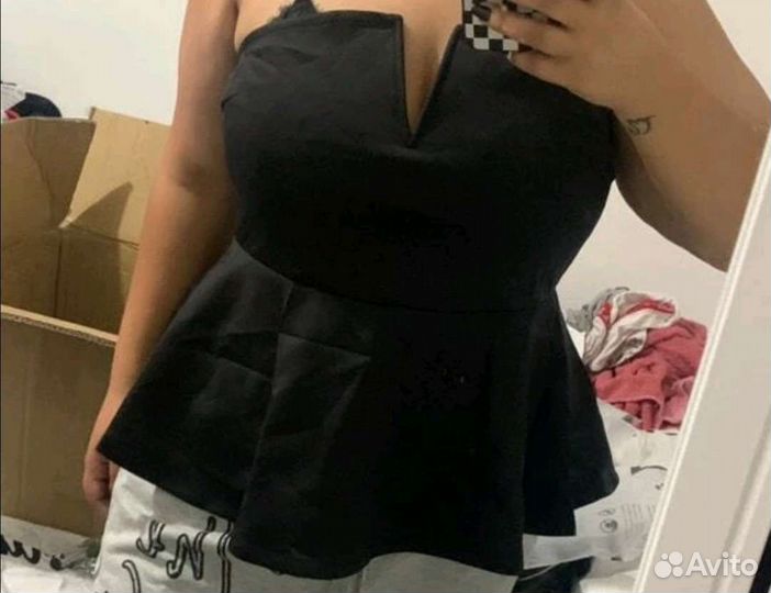 Топ с баской