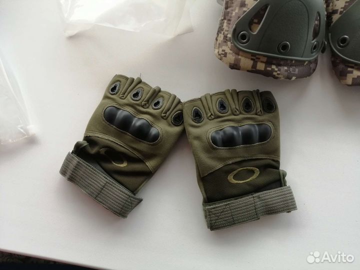Перчатки тактические
