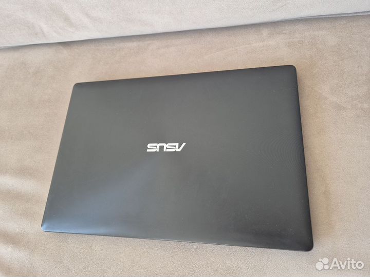 Ноутбук asus X553M