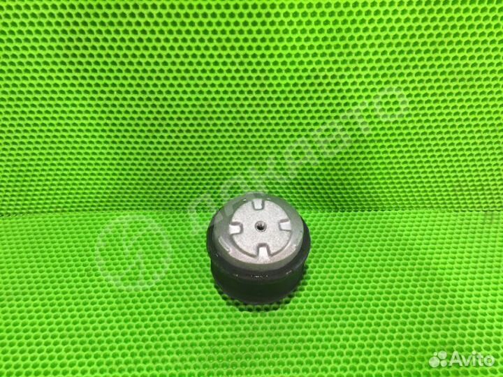 Опора двигателя Mercedes-Benz E W210