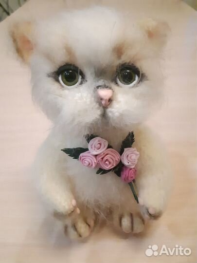 Кошка игрушка мягкая интерьерная