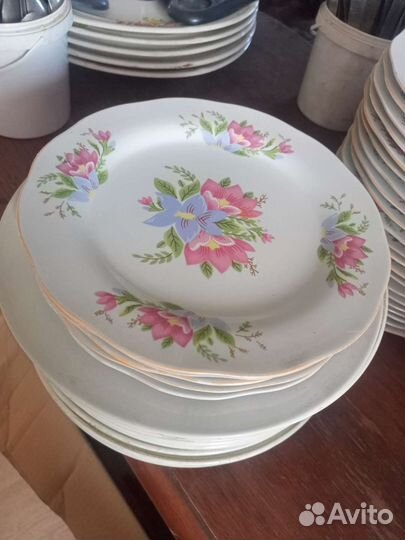 Тарелка плоская