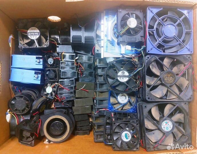 Кулер Вентилятор