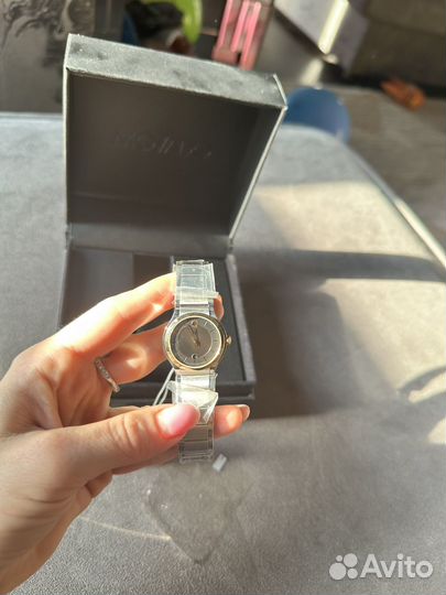 Наручные часы movado