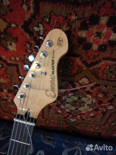 Электрогитара формы Telecaster