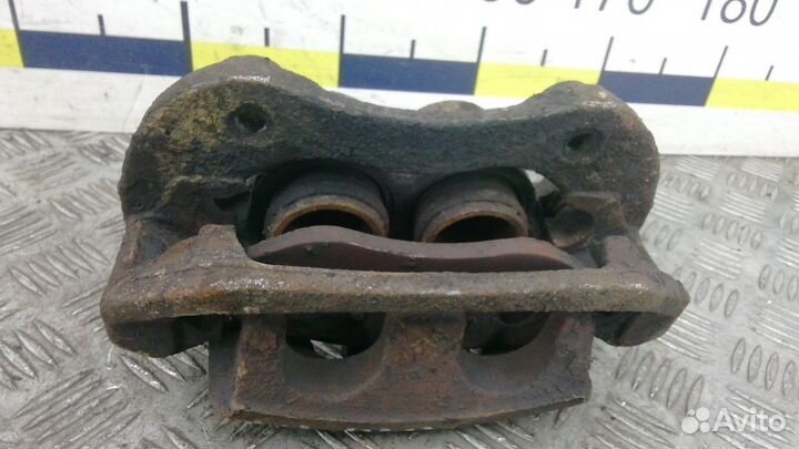 Суппорт передний правый Ford Transit 6 2000