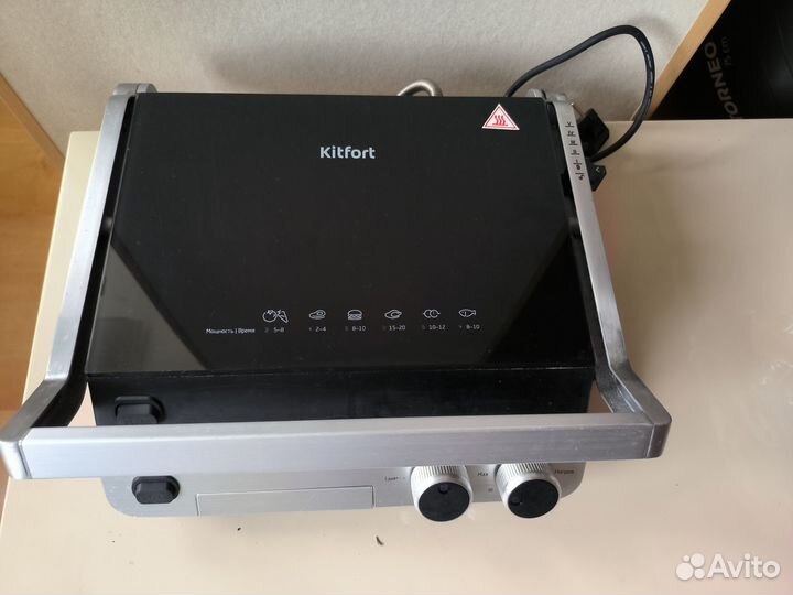 Гриль Kitfort KT-1603 в хорошем состоянии