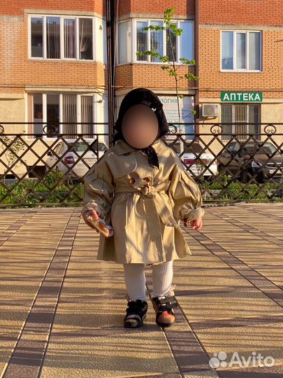 Плащ для девочки