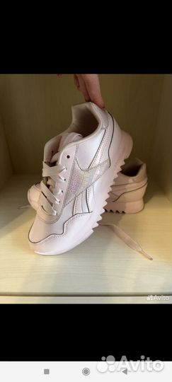 Кроссовки reebok женские 35.5