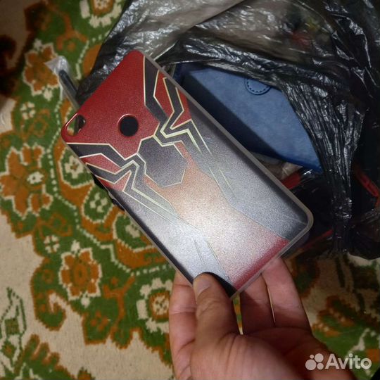 Чехлы на телефон