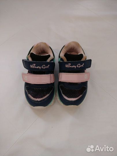 Детская обувь и одежда для девочек