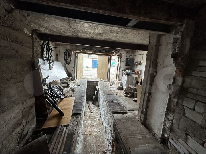 Гараж, > 30 м²