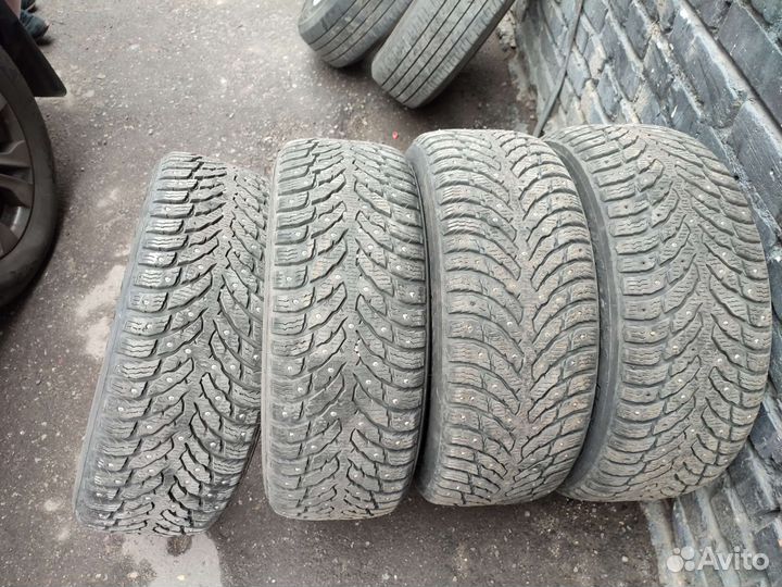 Nokian Tyres Hakkapeliitta 9 215/55 R17