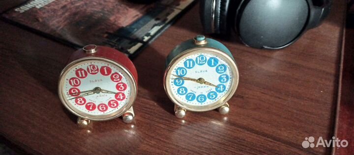 Часы будильник Слава 2 шт. СССР