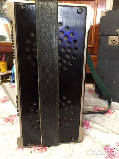 Продаю баян